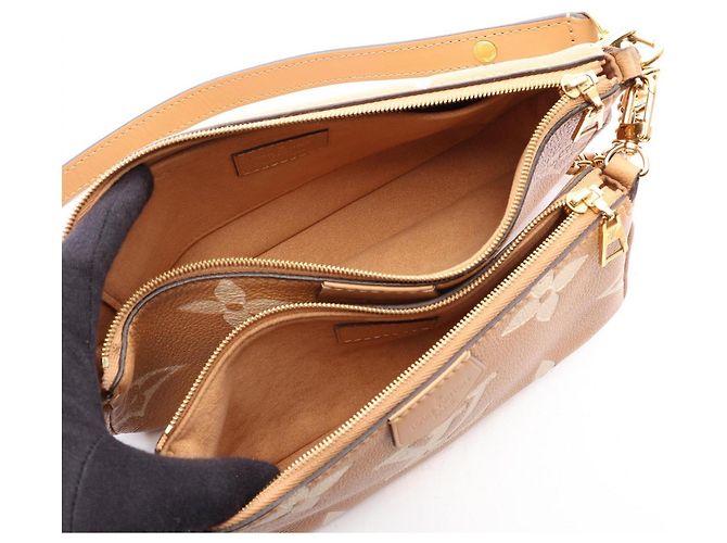 Borsa a tracolla Louis Vuitton Multi Pochette Accessoires Bicolor Beige - vista 3