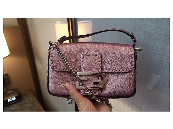 Fendi Baguette Tasche aus rosa Metallic-Leder Pink Metallisch - Ansicht 3