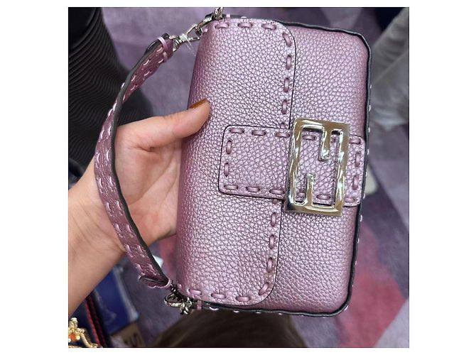 Fendi Baguette Tasche aus rosa Metallic-Leder Pink Metallisch - Ansicht 4