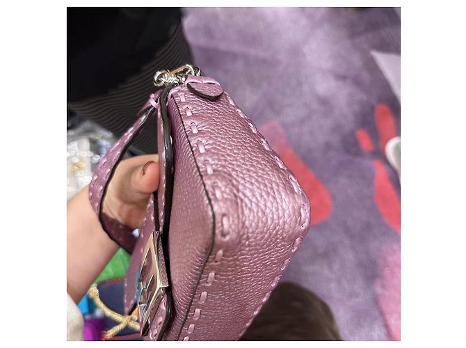 Fendi Baguette Tasche aus rosa Metallic-Leder Pink Metallisch - Ansicht 7