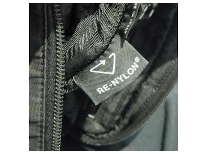 Prada Pochette in Re-Nylon Nero - vista 5