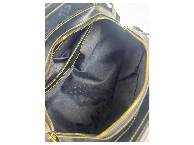 Alma Borsa Le Radieux in scamosciato e pelle Monogram Louis Vuitton Nero - vista 17