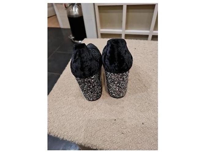 Autre Marque Angel Alarcón Samt Pumps Schwarz mit silbernen Pailletten - Ansicht 4