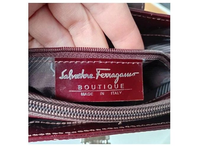 Borsa a tracolla Salvatore Ferragamo Gancini in pelle vernice Marrone Rosso - vista 3