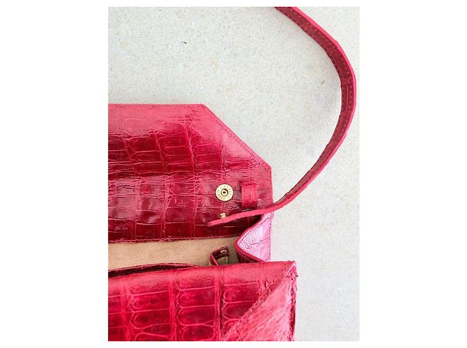 Borsa a Spalla / Clutch in Vero Coccodrillo Rosso Nancy Gonzalez – Pezzo da Collezione - vista 16