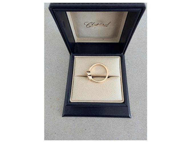 Chopard Anello Happy Diamonds Icons in Oro Rosa D'oro - vista 4