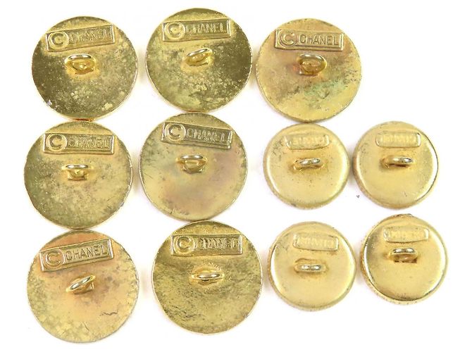 Timeless Chanel COCO Knopf Golden - vista 2
