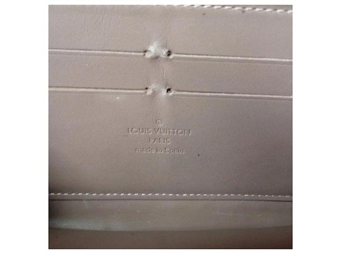 Louis Vuitton Monogram Vernis Zippy Wallet in Brown - view 3
