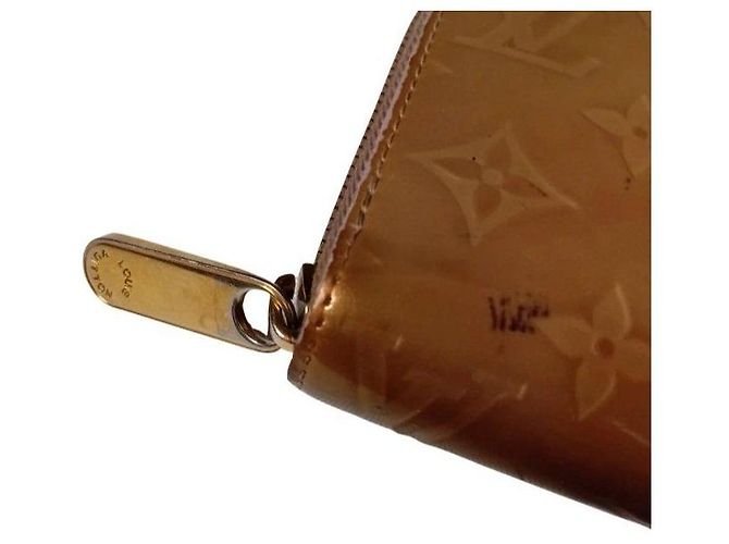 Louis Vuitton Monogram Vernis Zippy Wallet in Brown - view 9