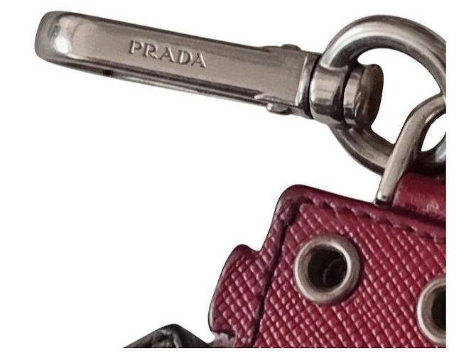 Prada Portachiavi Robot in Pelle Saffiano Rosso Grigio Silver hardware - vista 3