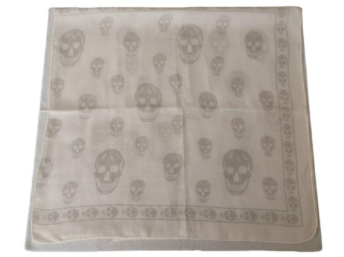 Alexander McQueen Sciarpa in seta con stampa skull Bianco - vista 6