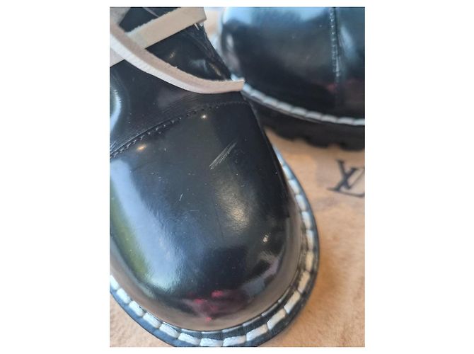 Louis Vuitton Stivaletti stringati in pelle nera Nero - vista 4