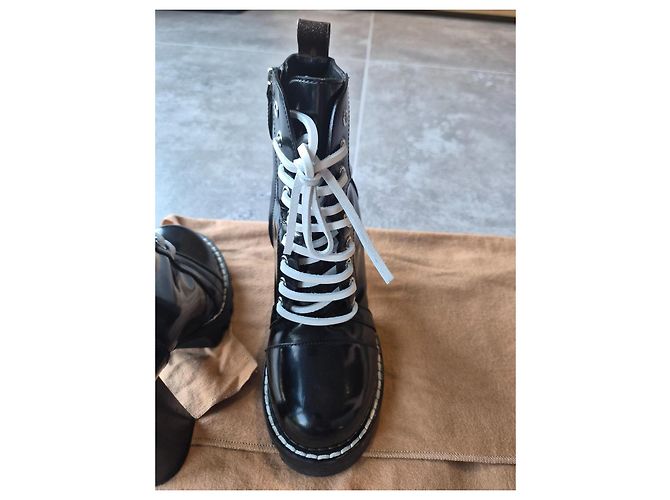 Louis Vuitton Stivaletti stringati in pelle nera Nero - vista 7