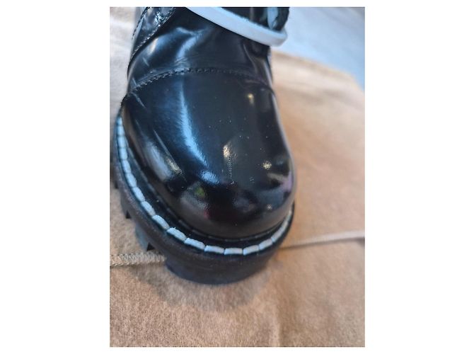 Louis Vuitton Stivaletti stringati in pelle nera Nero - vista 8