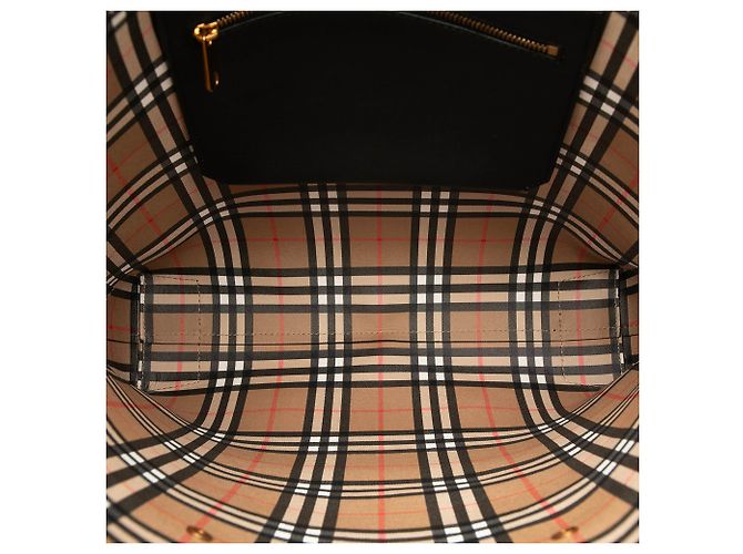 Tote Burberry Black Large Embossed Leather Crest Nero - vista 4