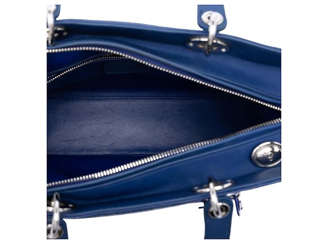 Lady Dior in pelle di vitello ultra opaca blu Large con motivo cannage - vista 4
