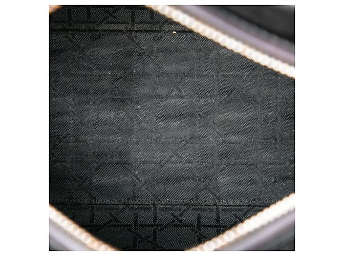 Dior Lady Dior Cannage in vernice nero, misura Medium - vista 4