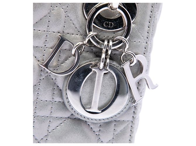 Lady Dior Cannage in agnello iridescente argento mini Dior - vista 5