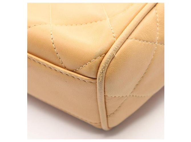 Borsa a tracolla Chanel Matelassé con nappa Beige - vista 10