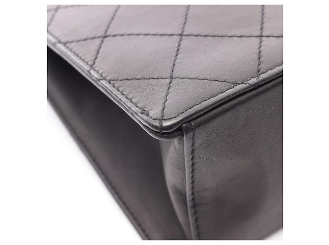 Timeless Borsa Chanel Matelassé Turnlock Nero - vista 12