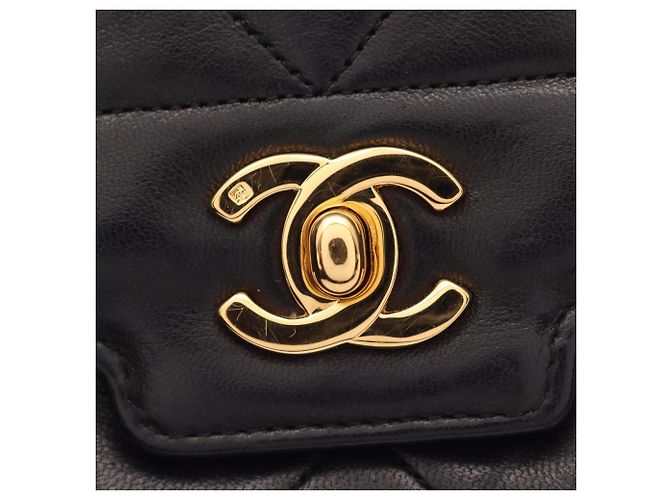 Borsa a tracolla Chanel Matelassé Single Flap Nero - vista 12