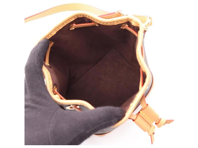 Borsa Louis Vuitton Nano Noe Monogram Marrone - vista 3