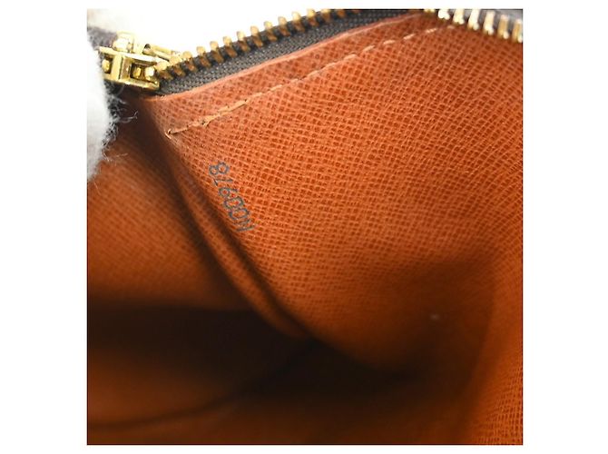 Louis Vuitton Papillon Monogram Canvas 30 Marrone - vista 4
