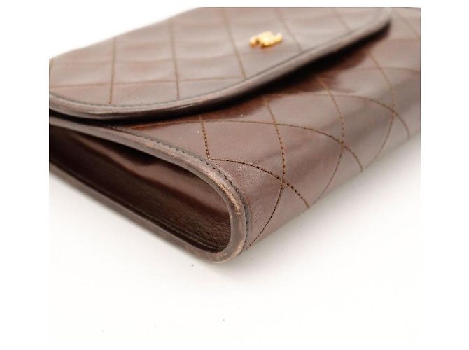 Chanel gesteppte Leder-Wallet on Chain Braun - Ansicht 8