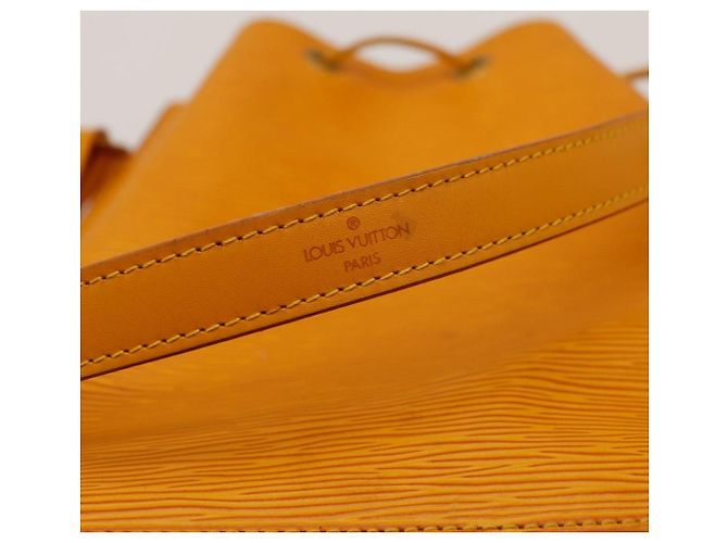 Louis Vuitton Borsa a Secchiello Epi Noe GM Arancione - vista 9