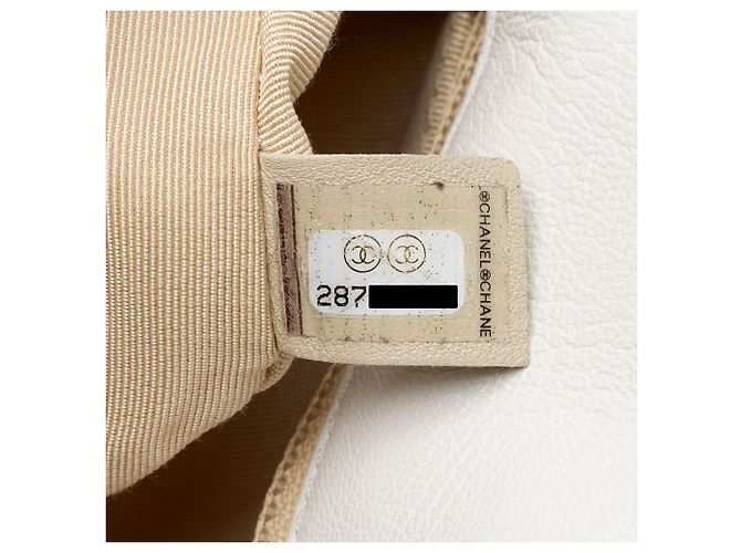 Gabrielle Bolsa de ombro Chanel Lambskin 19 Large Flap Branco - vista 6