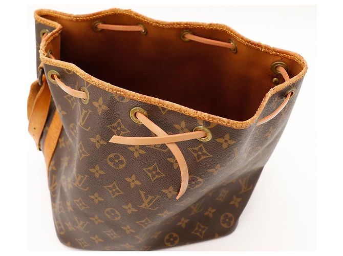 Louis Vuitton Monogram Noe GM Borsa a Secchiello Marrone Monogramma - vista 6
