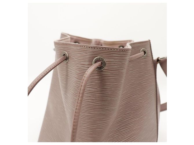 Louis Vuitton Borsa a Secchiello Noé in Pelle Epi Taupe - vista 7