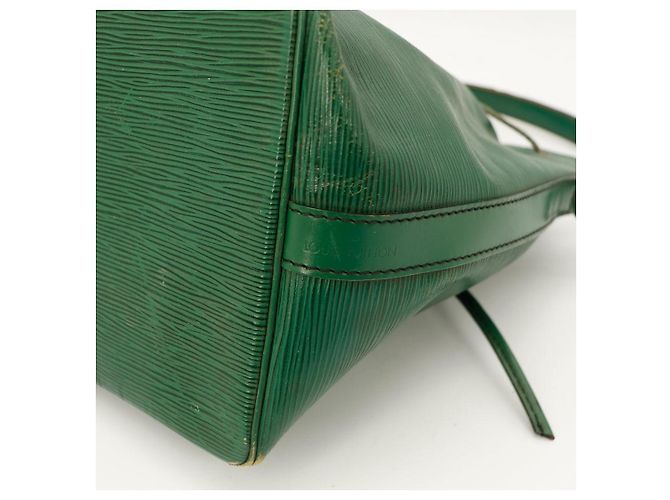Louis Vuitton Borsa a Secchiello Noé in Pelle Epi Verde - vista 13