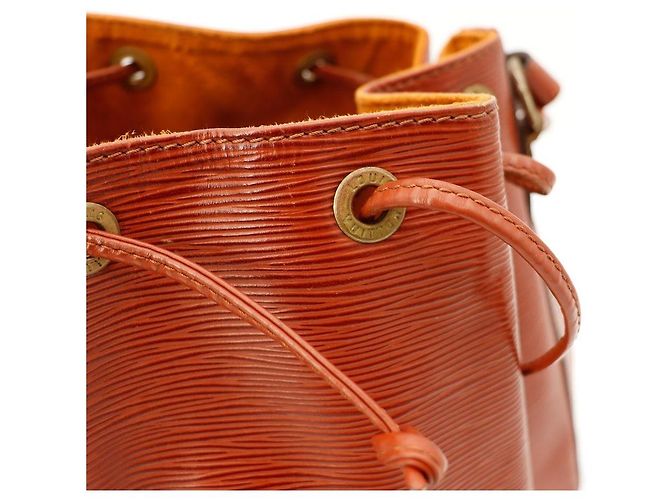 Louis Vuitton Borsa a Secchiello Noe GM in Pelle Epi Marrone - vista 7