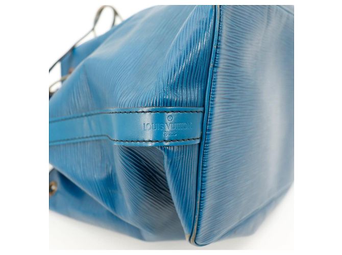 Louis Vuitton Borsa a Secchiello Noe in Pelle Epi Blu - vista 10