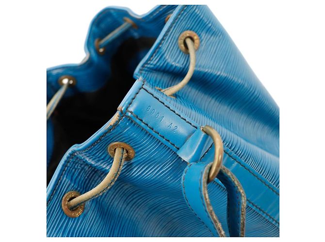 Louis Vuitton Borsa a Secchiello Noe in Pelle Epi Blu - vista 11