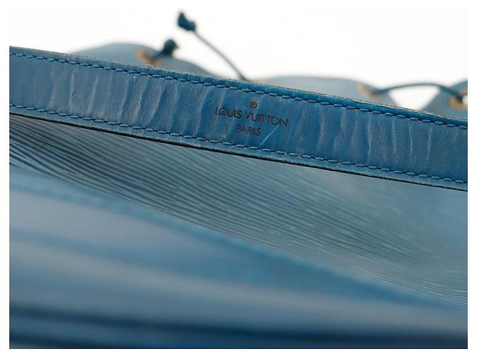 Louis Vuitton Borsa a Secchiello Noé in Pelle Epi Blu - vista 11