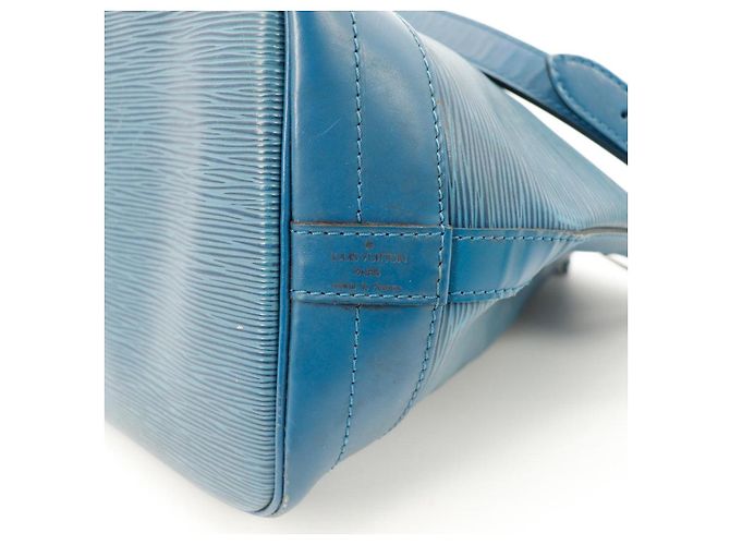 Louis Vuitton Borsa a Secchiello Noé in Pelle Epi Blu - vista 9