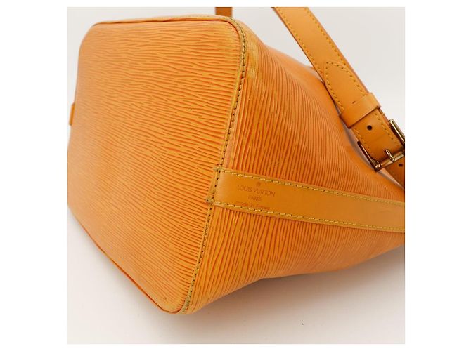 Louis Vuitton Borsa a Secchiello Noe GM in Pelle Epi Arancione - vista 9