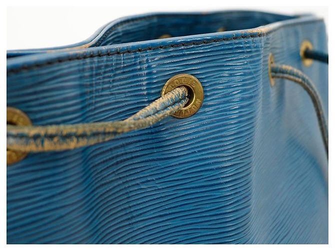 Louis Vuitton Borsa a Secchiello Noé in Pelle Epi Blu - vista 7