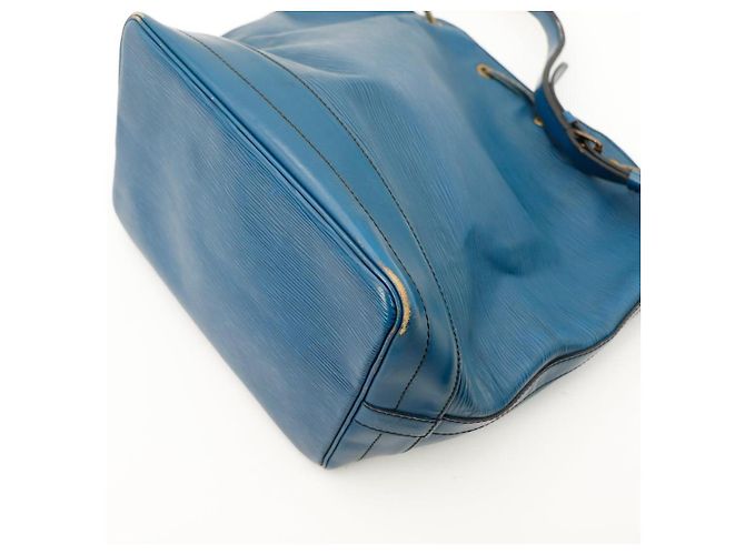 Louis Vuitton Borsa a Secchiello Noé in Pelle Epi Blu - vista 8
