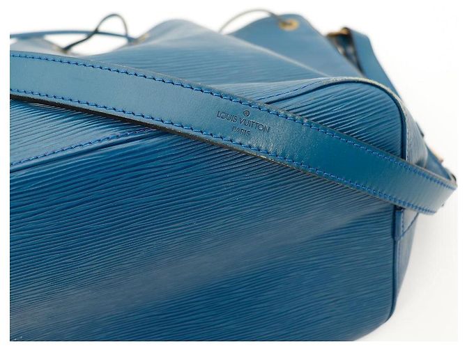 Louis Vuitton Borsa a Secchiello Noé in Pelle Epi Blu - vista 8