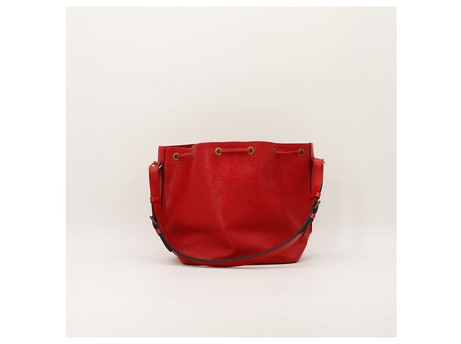 Louis Vuitton Bolso Noé de Piel Epi Roja - vista 3