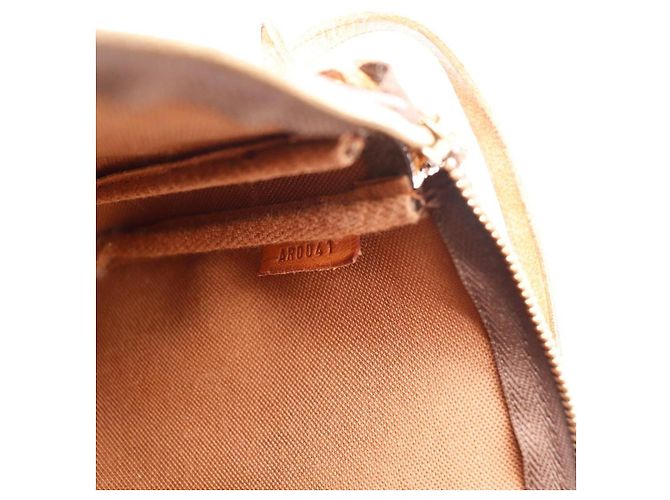 Louis Vuitton Pochette Accessoires Monogram Graffiti Marrone Bianco - vista 9
