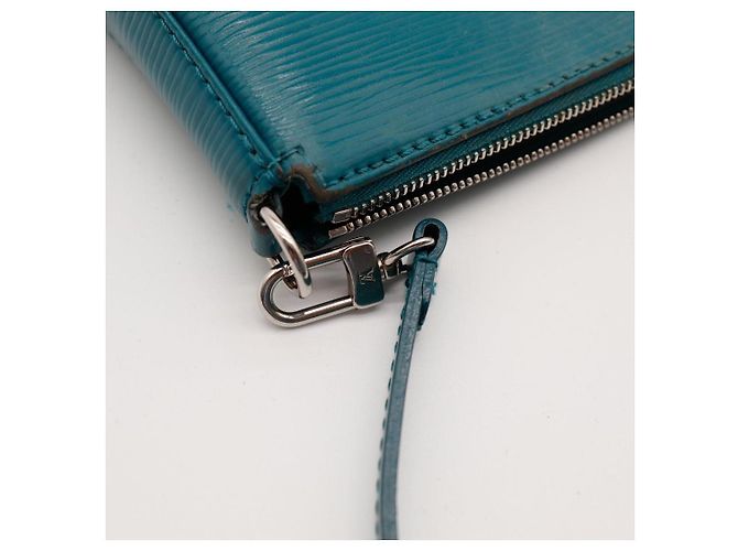 Louis Vuitton Pochette Accessoires pelle Epi Turchese - vista 7