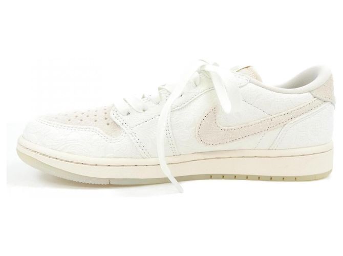 Autre Marque Sneakers Nike Jordan Bianco Beige - vista 2