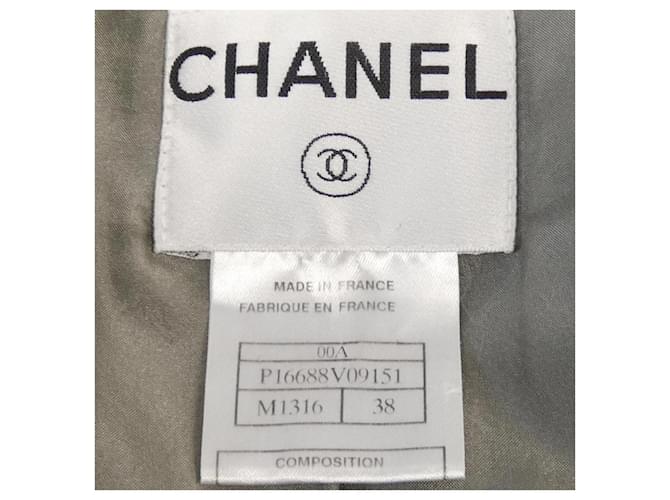 Timeless Chanel P16688V09151 00A Abrigo Beige - vista 4