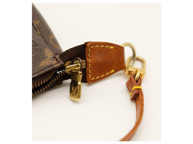 Louis Vuitton Pochette Accessoires Monogram Marrone Monogramma - vista 6