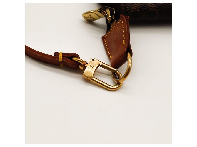 Louis Vuitton Pochette Accessoires Monogram Marrone Monogramma - vista 7