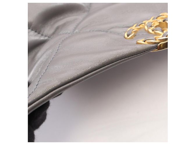 Chanel 19 Dixneuf Matelassé Borsa a Spalla 2-Way Marrone - vista 9